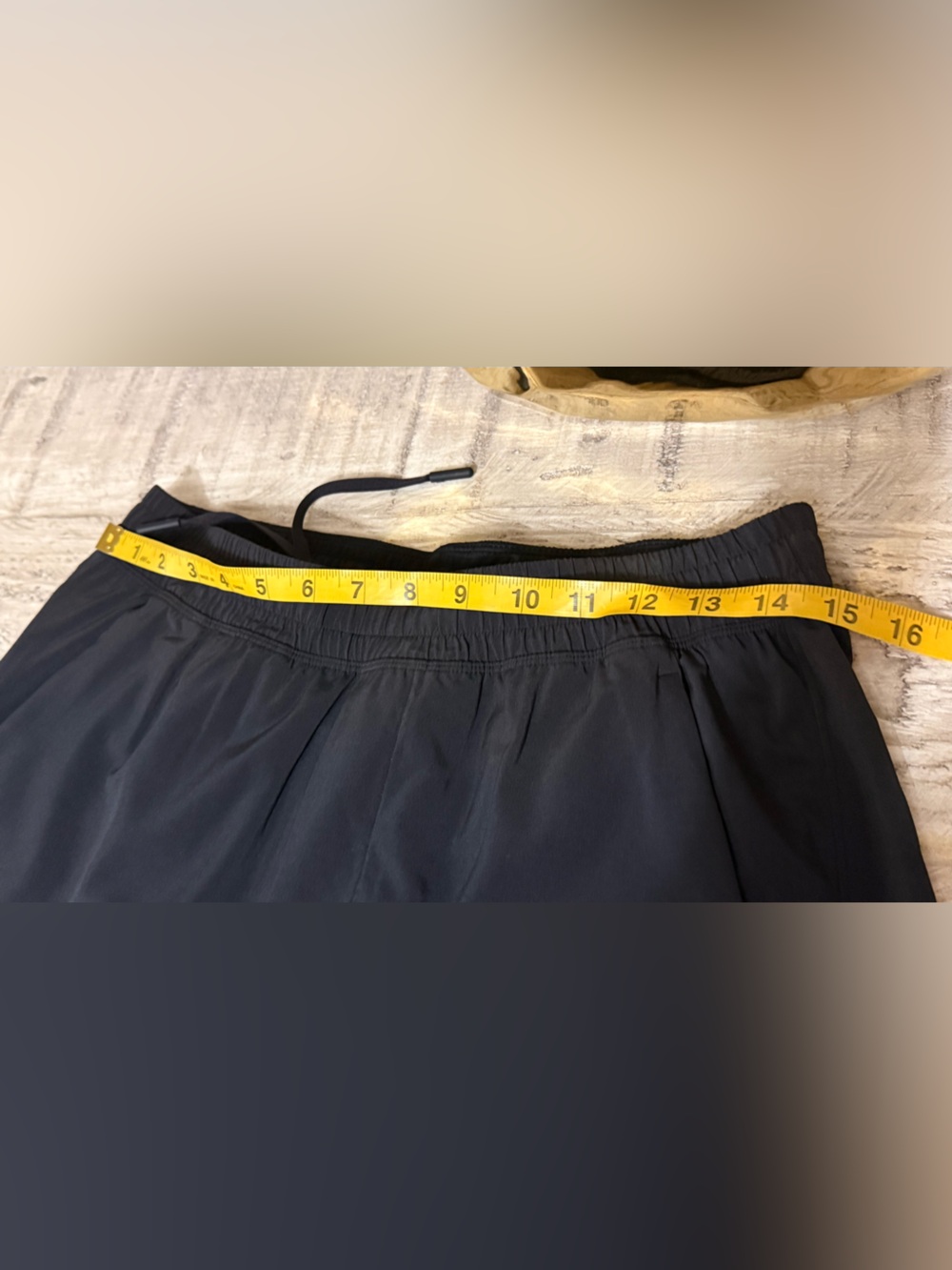 lululemon athletica Men's Black Athletic Drawstring Shorts - Picture 4 of 9